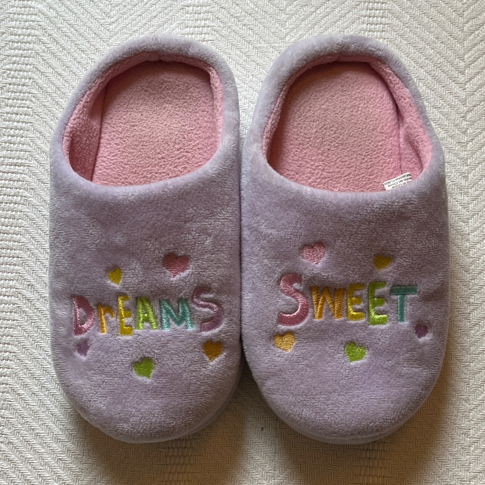 Girls Slippers Size 2/3~Sweet Dreams
